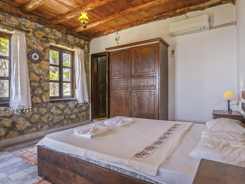  gece  -  Kasım
  | Kalkan Üzümlü’de Deniz Manzaralı Korunaklı Aile Villası Tatili